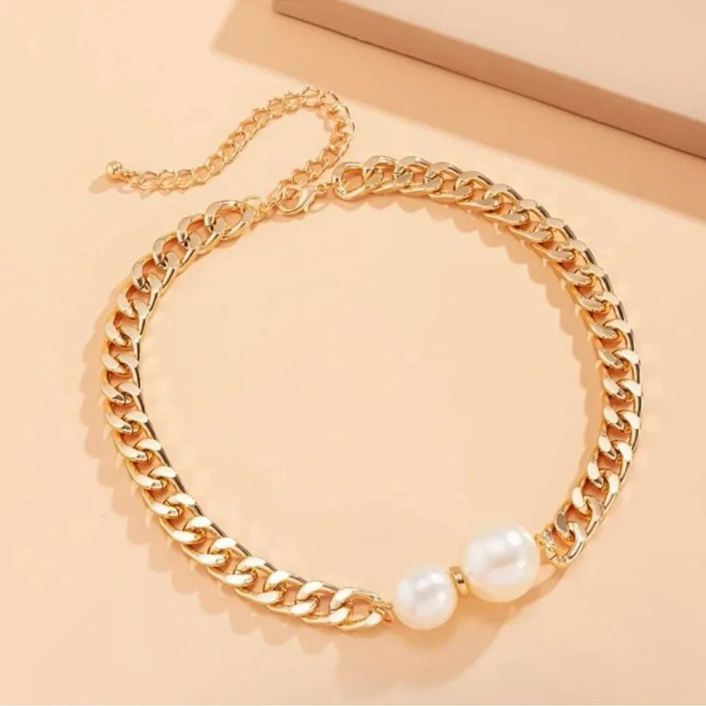 Ball Pearls Gold Chain Necklace - Picture 4 of 4